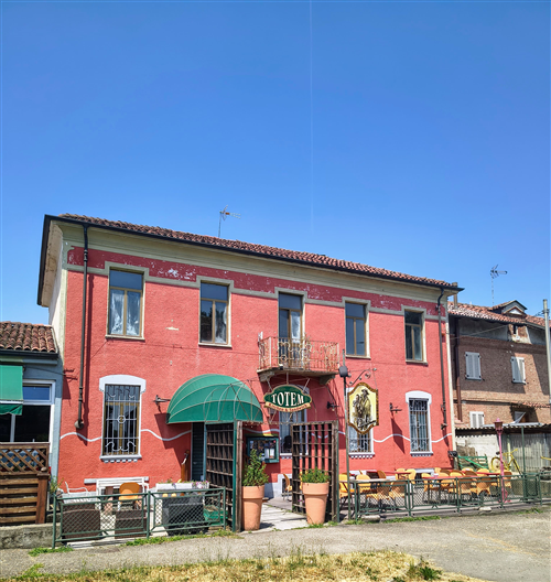 Totem Pub